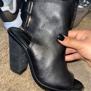 BCBG LEATHER HEELS